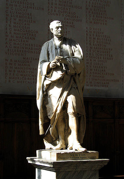Памятник Исааку Ньютону в Кембридже