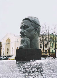 Памятник Курчатову