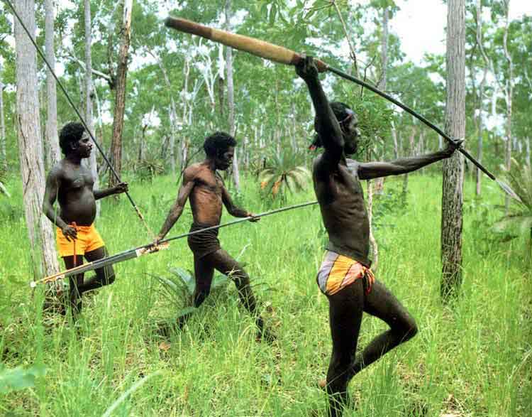 Австралийские аборигены на охоте