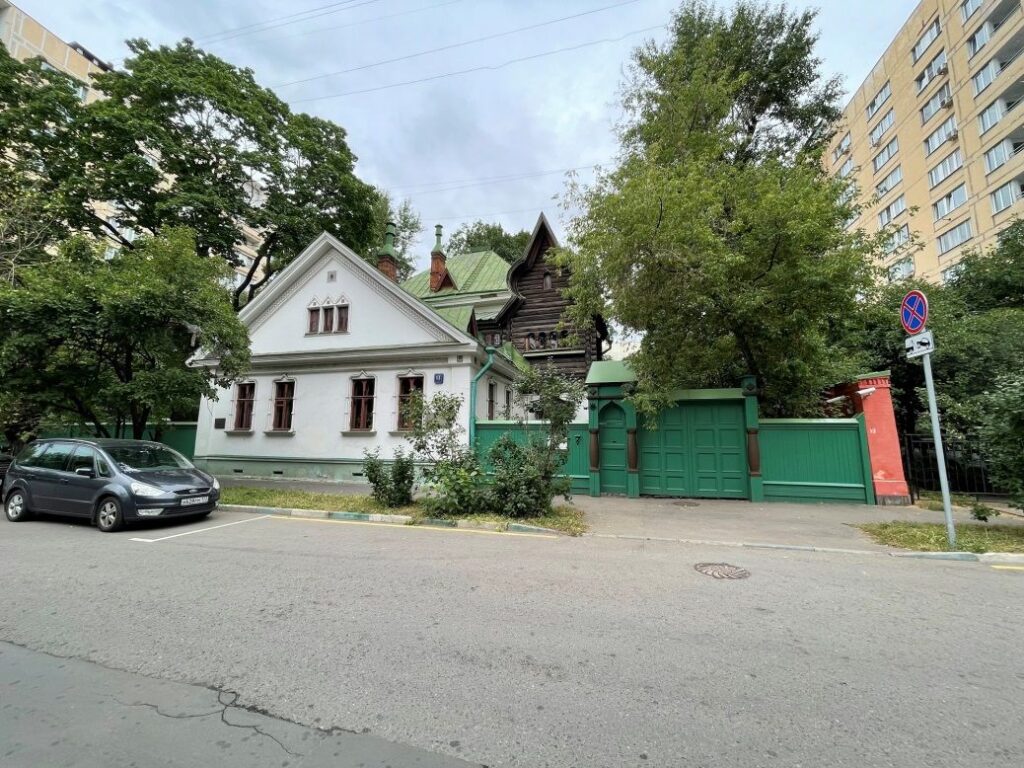 Дом-музей Васнецова. Лето 2022 г. Автор Авдеев Е.В.