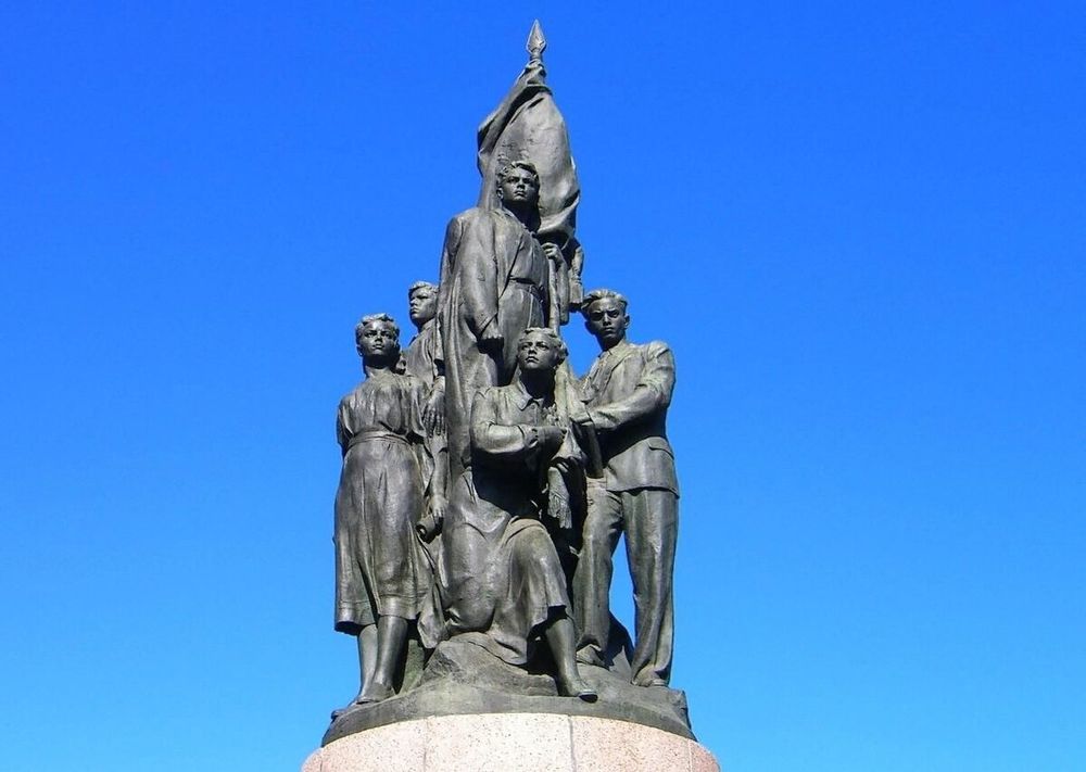 Памятник «Молодой гвардии» в Краснодоне