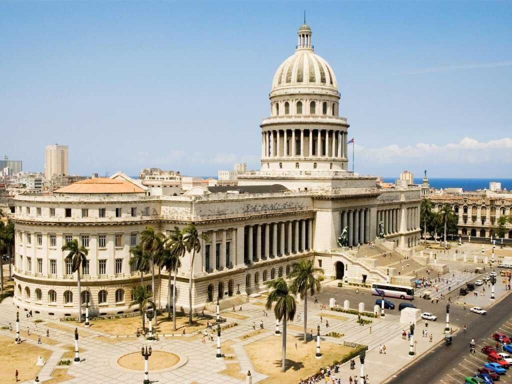 Здание Капитолия в Гаване.