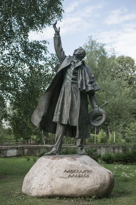 Памятник композитору А. А. Алябьеву в Тобольске, Тюменская область