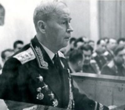 Гвардии генерал-лейтенант артиллерии И. Е. Барышполец