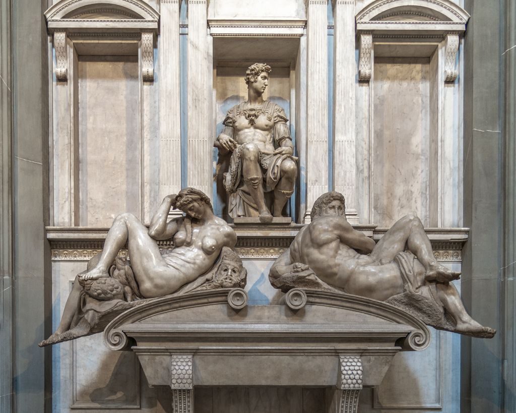 Капелла Медичи. Микеланджело. Усыпальница рода Медичи при флорентийской церкви Сан-Лоренцо.