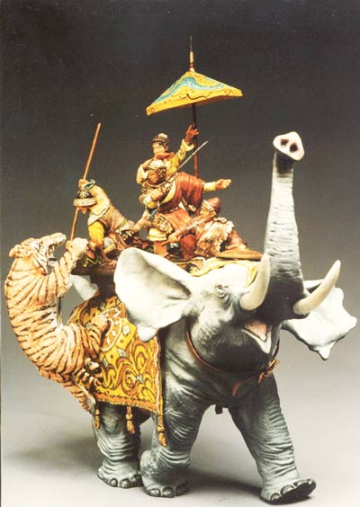 Фигурка боевого слона с тигром.