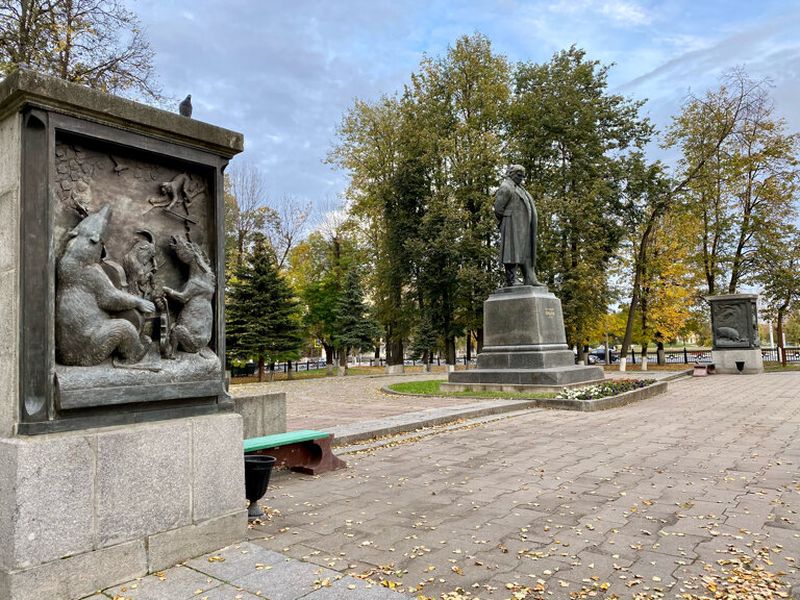 Памятник И. А. Крылову.