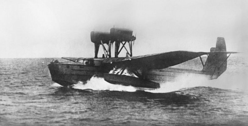 АНТ-8 (МДР-2), первый отечественный цельнометаллический гидросамолёт — летающая лодка.