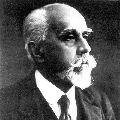 Джевецкий Степан Карлович (1843 — 1938) — русский учёный польского происхождения, инженер, конструктор и изобретатель, автор ряда конструкций подводных лодок.