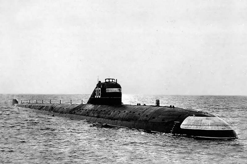 Первая советская подводная лодка «Ленинский комсомол». 1958 г.