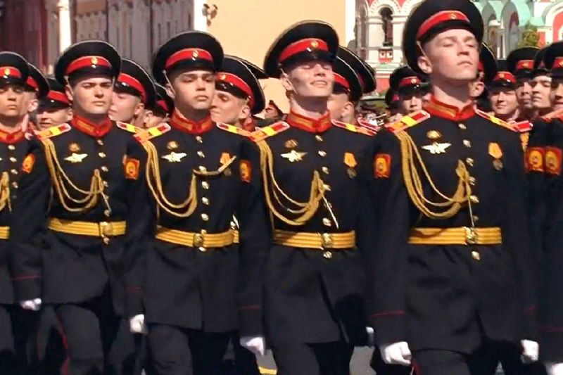 Тверские суворовцы приняли участие 9 мая 2023 в Параде Победы в Москве.