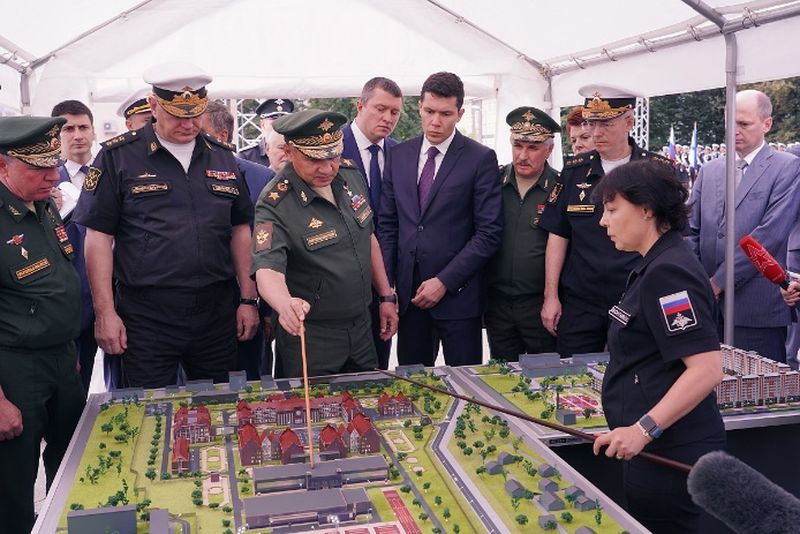 Торжественную церемонию возглавил Министр обороны Российской Федерации генерал армии Сергей Кужугетович Шойгу.