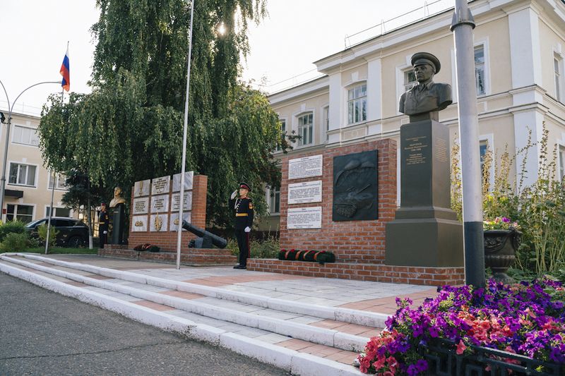 Омский кадетский военный корпус. Мемориал Маргелову.