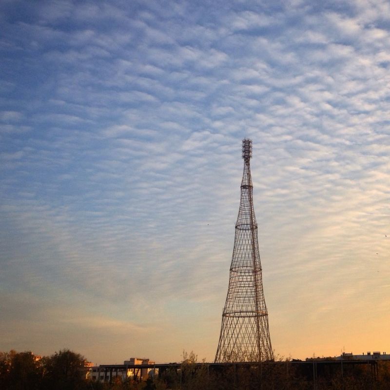 Закат над Шуховской башней. 2014 год.