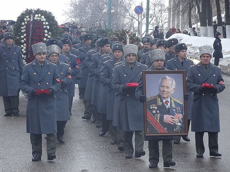 Ижевск прощается с М. Т. Калашниковым. 26 декабря 2013 года.