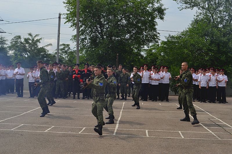 Показательные выступления „Армейский рукопашный бой“.