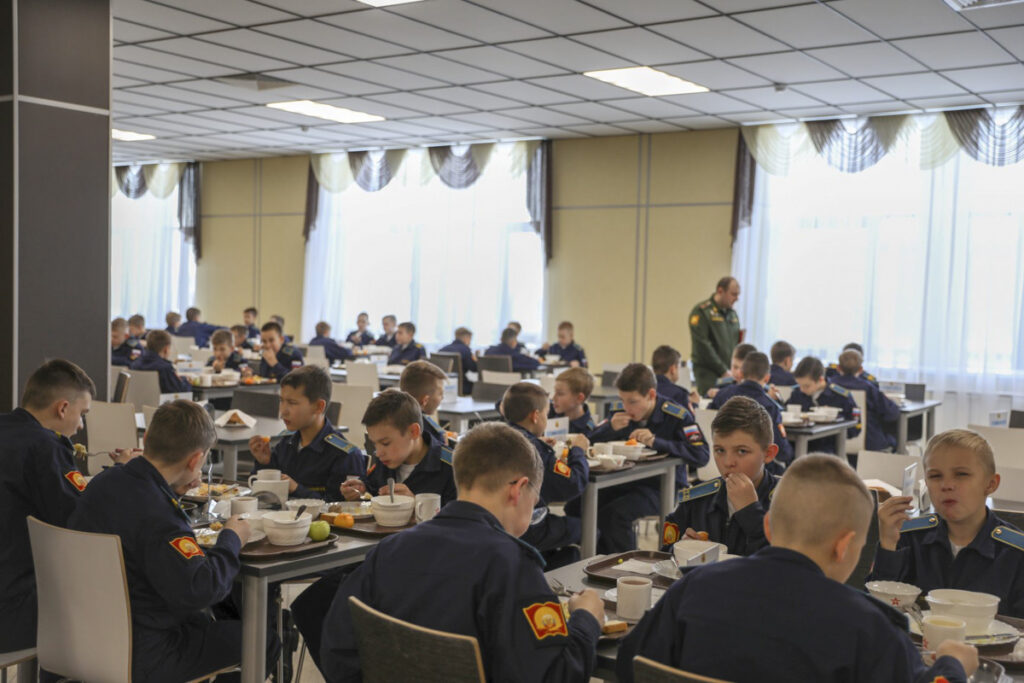 Кемеровское кадетское училище. Столовая.