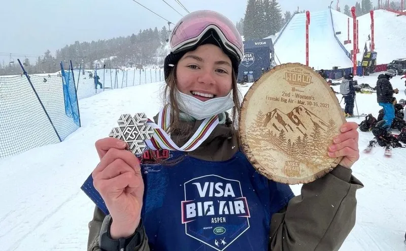 Лана Прусакова — серебряный призёр чемпионата мира 2021 года.