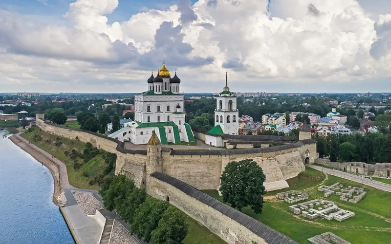 Псковский Кром (Кремль).