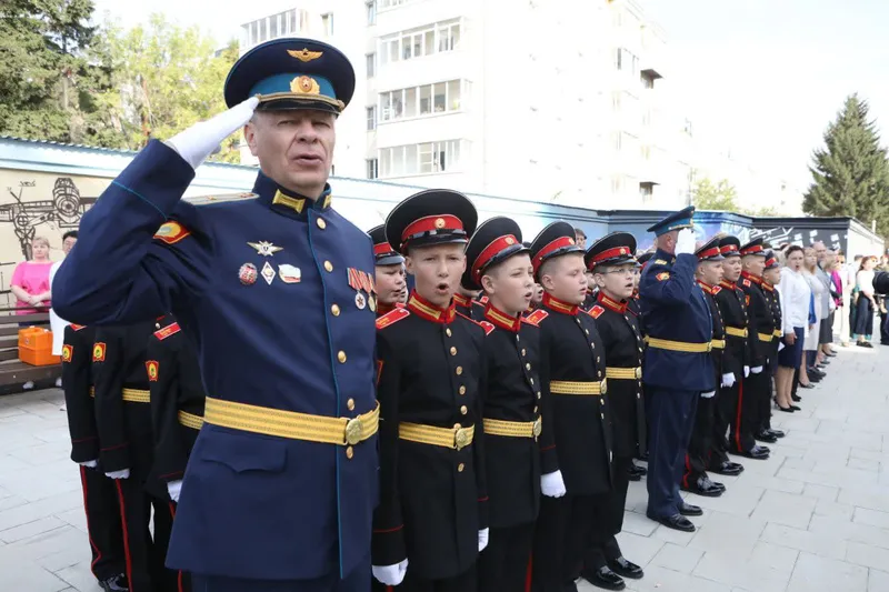 Первые суворовцы Иркутского СВУ.