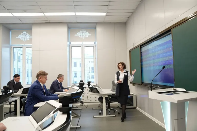 Экскурсия по учебным классам училища.