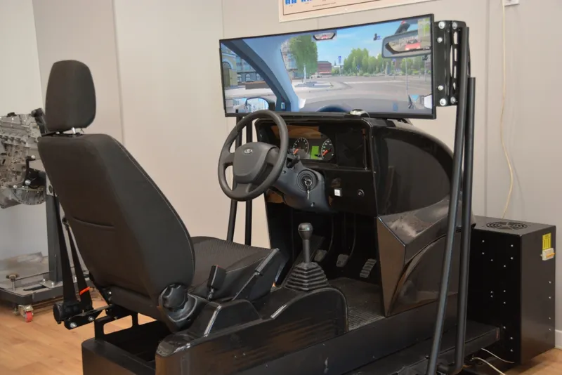 Автомобильный тренажёр.