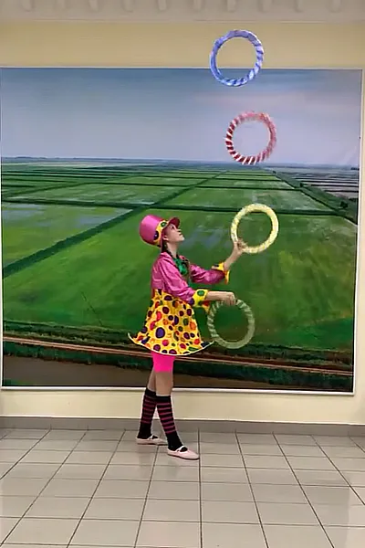 Жонглёр с кольцами