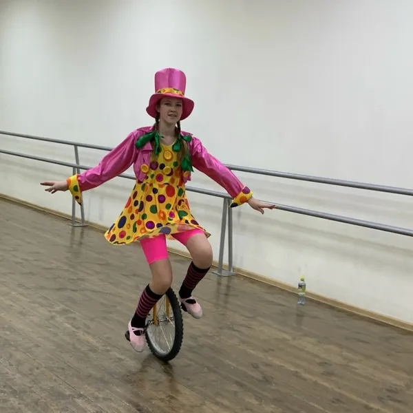 Трюк на моноколесе