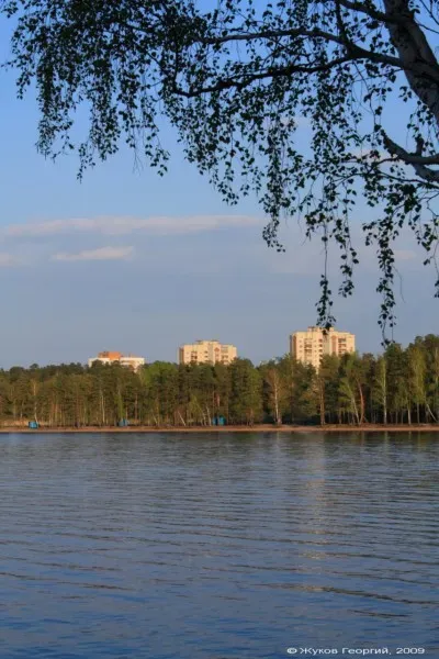 Вид на Снежинск с озера