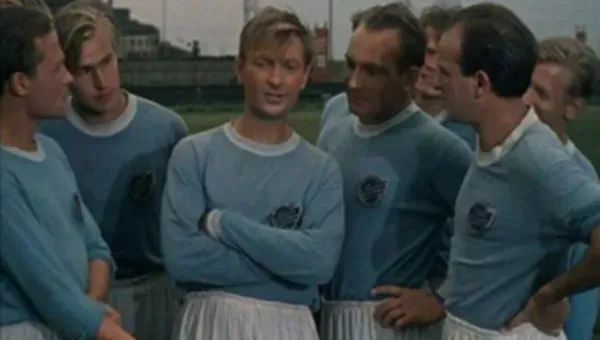 В фильме Семёна Тимошенко «Запасной игрок».