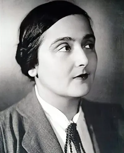 Дина Тополева