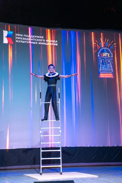 Лев на сцене Орлёнка